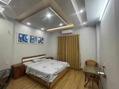 Cho thuê nhà Văn Cao 5 p.ngủ khép kín, DT: 80m2, full nội thất. 4
