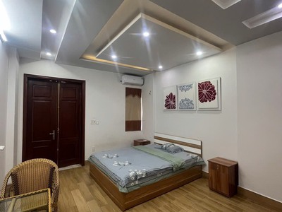 Cho thuê nhà Văn Cao 5 p.ngủ khép kín, DT: 80m2, full nội thất. 5