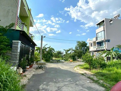 Đất khu phân lô có vỉa hè ngô chí quốc,53m2, không quy hoạch, không lộ giới,xây dựng mới 3 tầng, 0