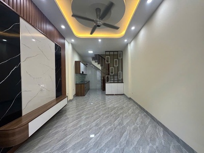 Thanh lân cực gần phố 30m2, giá chào 4.3 tỷ có thương lượng. 0