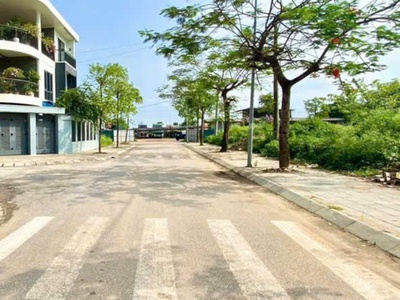 Bán 90.6m2- khu đô thị cổ dương- nhà 4 tầng xây thô- vỉa hè rộng- kinh doanh sầm uất 2