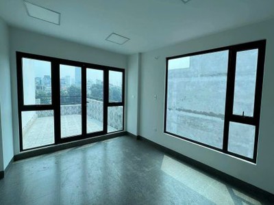 Chính chủ cho thuê sàn văn phòng mặt phố nguyễn khang 2