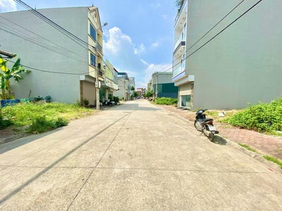Bán 80m2- đấu giá x2 nguyên khê- trục kinh doanh- vỉa hè rộng 1