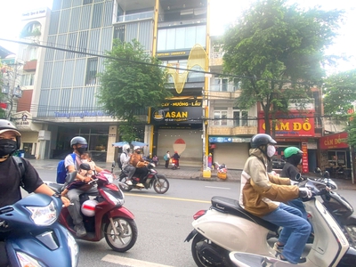 Cho thuê nhà 174 Nguyễn Gia Trí, P25, Q Bình Thạnh. Trệt, 2 lầu 4x20  DT 240m2 chỉ 70tr 2