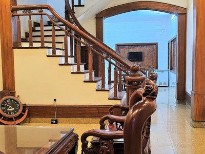 Bán nhà 4 tầng, 100m2, 5,5 tỷ băng 2 đường mê linh, liên bảo, vĩnh yên, 0