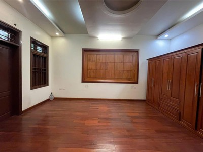 Bán nhà 4 tầng, 100m2, 5,5 tỷ băng 2 đường mê linh, liên bảo, vĩnh yên, 4