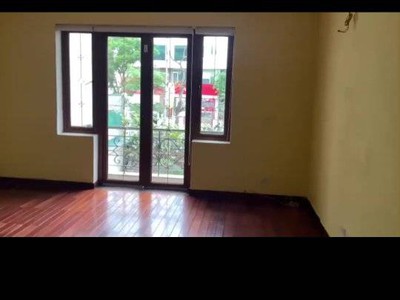 Cho thuê biệt thự mp kinh doanh đỉnh phố lạc long quân, tây hồ 202m - 4tầng - mt 8m- giá 130tr 2