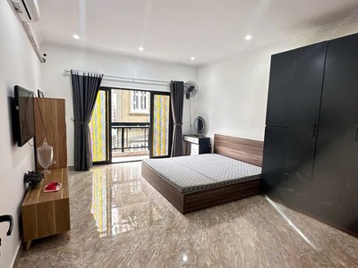 Cho thuê ở hộ gia đình  nhà ngõ hồng hà, diện tích 35m2 - 4tầng 3 ngủ - giá 15triệu 2