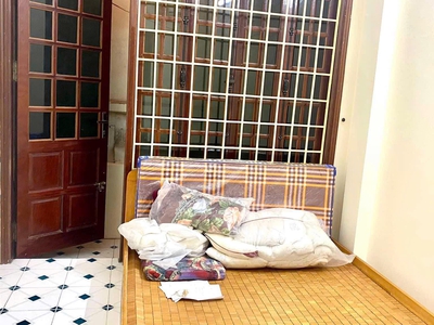 Cho thuê nhà trong ngõ 226 lê duẩn - đống đa. diện tích 21m2 - 5 tầng - giá 11 triệu 0