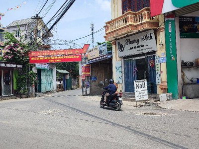 Siêu hiếm đất kinh doang tốt ,thông số đẹp ,ngay mặt đường to ô tô chạy qua cửa nhà luôn 4
