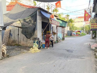 Siêu hiếm đất kinh doang tốt ,thông số đẹp ,ngay mặt đường to ô tô chạy qua cửa nhà luôn 1