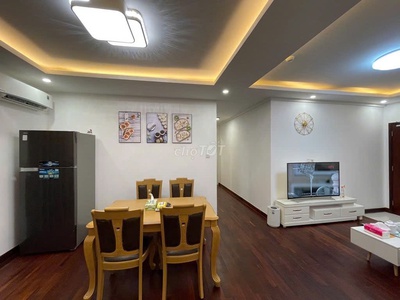 Cho thuê CHCC Central Garden Q.1, 76m2, 2Pn, 2 tollet, đầy đủ nội thất 4