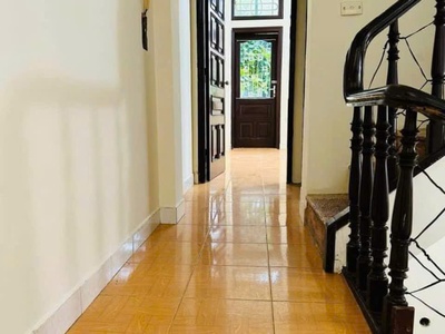 Cho thuê nhà ngõ ô tô Phố Phạm Tuấn Tài, Hoàng Quốc Việt 52m x 4T - 18 triệu 1