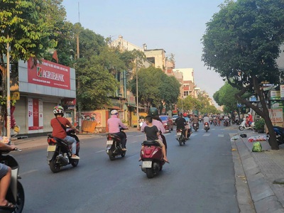Mtkd vườn lài dt 8x18m, đúc 3 tấm. vị trí vàng 2