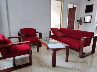 Cho thuê căn hộ chung cư Tôn Thất Thuyết Q. 4 : -	Diện tích 65m2, 2PN, 1wc Phòng khách, bếp, căn bìa 0