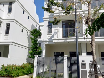 Nhà phố 87m2 vị trí vip nhất khu lavida vũng tàu, giá chỉ 5ty5   thuế phí và sổ 0