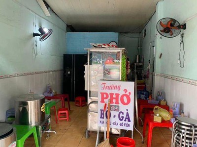 Quận thủ đức   , kèo thơm   giá siêu rẻ   sang quán phở giá rẻ 25 tr , mb thuê 9,5tr   dt : 4m x 2
