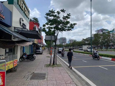 Quận thủ đức   , kèo thơm   giá siêu rẻ   sang quán phở giá rẻ 25 tr , mb thuê 9,5tr   dt : 4m x 1