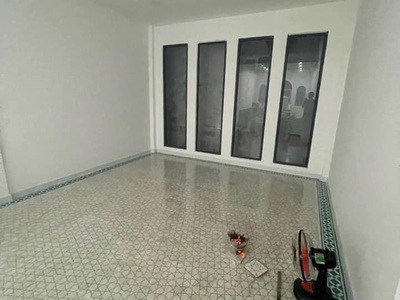 Bán nhà hxh kinh doanh cmt8, p5, tân bình, 64m2, 2 tầng, cách mt 40m. 2