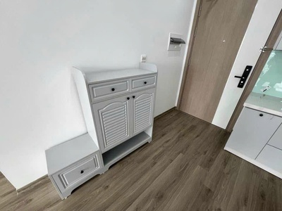 Chủ nhà cần bán căn 2PN full nội thất tại tòa I2 Vinhomes Smart City 3