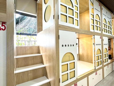 Khai trương sleepbox cho nữ, đẹp, có hồ bơi, bao toàn bộ chi phí 4