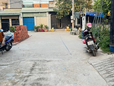 Nhà shr 82m2, hxh, sân oto, thuận giao, thuận an, bd, giá chỉ 2,65 tỷ thương lượng. 0