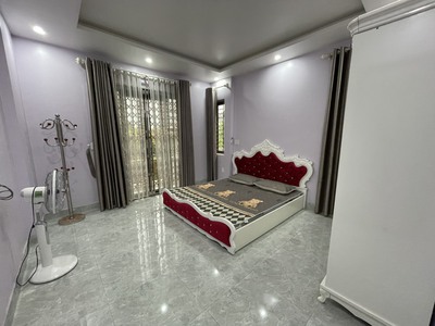 Cho thuê nhà lô góc Văn Cao, 5 p.ngủ full nội thất. 8