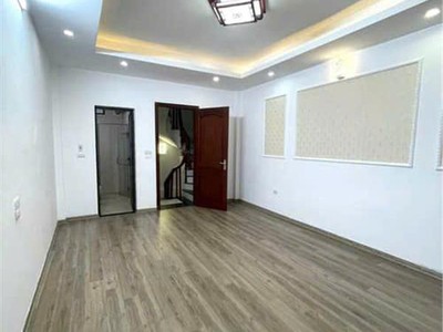 Bán nhà mặt ngõ khương trung, thanh xuân. dt 40m, 5 tầng, xe ba gác đỗ tận cửa. giá nhỉnh 8 tỷ nhỏ 3