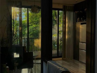 Nhà mặt đường lý tự trọng , vị trí cực đẹp , đang kinh doanh buôn bán tốt 3