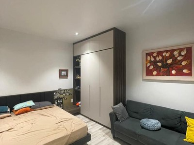 Nhà mặt đường lý tự trọng , vị trí cực đẹp , đang kinh doanh buôn bán tốt 4