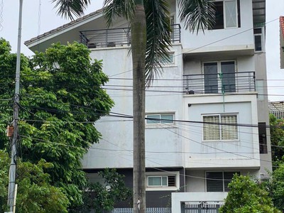 Biệt thự limited - phiên bản vua chúa - vỉa hè - lô góc - 2 mặt tiền tại phường vạn phúc 3