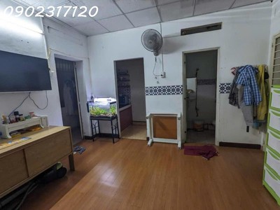 Cho thuê căn hộ 4.16 lô g chung cư bàu cát 2  đường ni sư huỳnh liên p.10 quận tân bình  gần 1