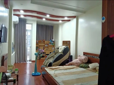 Bán nhà Mặt Đường Lam Sơn, có thang máy, vỉa hè vị trí đẹp 1