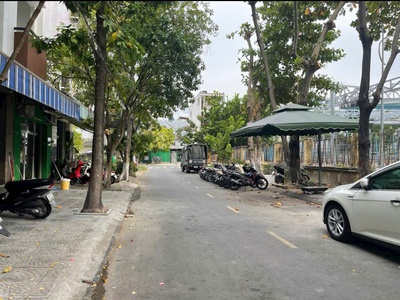 Nhà 3 tầng đối diện công viên, sân bóng, đường đinh núp, sát trung tâm hành chính quận thanh khê. 0