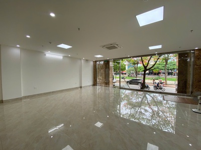 Bán nhà mặt phố hoàng quốc việt- phạm tuấn tài, 110m xây mới 8 tầng, mặt tiền rộng 1
