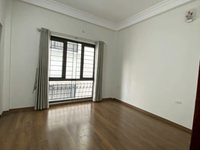 Bán nhà nguyễn văn cừ - ngọc lâm. 60m - 9 tỷ - gara ô tô 2