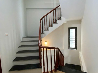 Bán nhà nguyễn văn cừ - ngọc lâm. 60m - 9 tỷ - gara ô tô 3