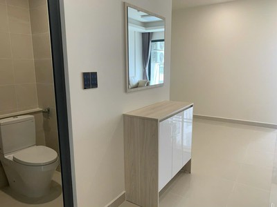 Giá thuê siêu rẻ 10 triệu 2 phòng ngủ, 2wc 67 m2 view sông có sẵn nội thất cơ bản tại cc q7 saigon 2