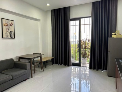 Căn hộ 1 phòng ngủ gần sân bay, trường học, bệnh viện   chợ đầy đủ nội thất, xách vali vào ở thôi. 0