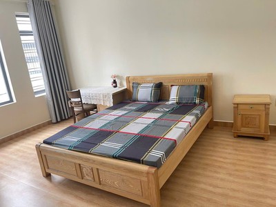 Cho thuê nhà Văn Cao vị trí đẹp, DT: 60m2, 5 p.ngủ. 2
