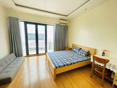 Cho thuê nhà Văn Cao vị trí đẹp, DT: 60m2, 5 p.ngủ. 4