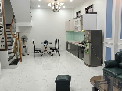 Cho thuê nhà đẹp 4 Tầng trong ngõ Trại Lẻ, vừa ở vừa kinh doanh được. 1