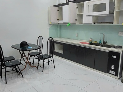 Cho thuê nhà đẹp 4 Tầng trong ngõ Trại Lẻ, vừa ở vừa kinh doanh được. 2