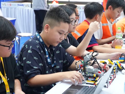 Cùng Tìm Hiểu Chương trình học Robotics của Mykingdom STEAM 0