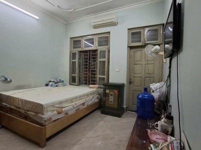 Dương Quảng Hàm, Cầu Giấy. 56mx6 tầng, MT 4.4, giá 20.8 tỷ  MẶT NGÕ 79 THÔNG Ô TÔ 1