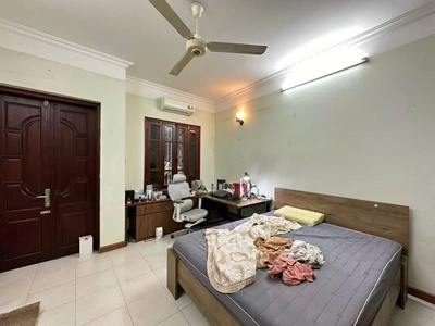 Cho thuê căn hộ trong ngõ đường nguyễn chí thanh. 4