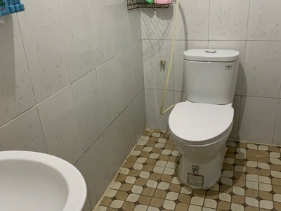 Cho thuê nhà hẻm ngay đầu đường Hòa Hoa Thám 5