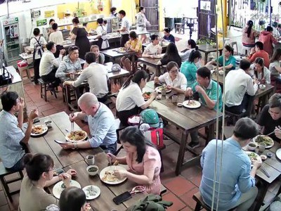 Quận bình thạnh, sang nhà hàng quán chay góc 2 mt đẹp lắm ổn định và có lượng khách gần 3