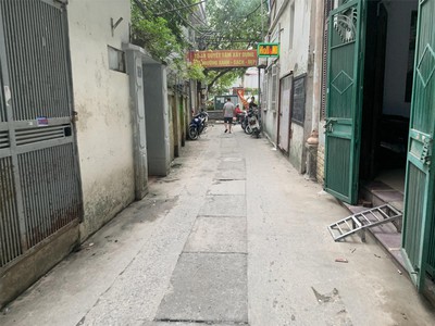 Bán nhà quan nhân mới coong, thang máy, nhỉnh 8 tỷ 1