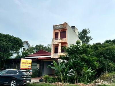 Cực hời chỉ hơn 2 tỷ sở hữu ngay một lô đất mặt phố tặng thêm nhà 3 tầng hiện đại 4